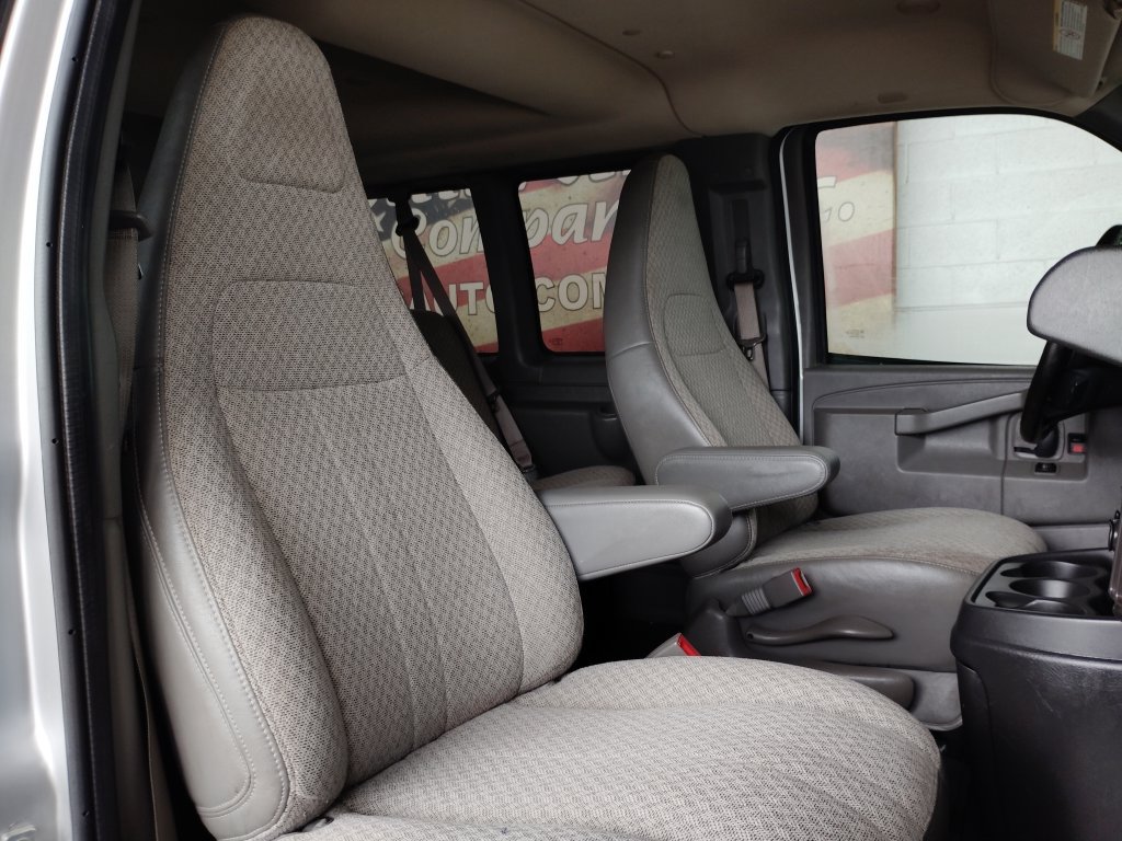 Used 2020 Chevrolet Express 3500 LS RWD image 13