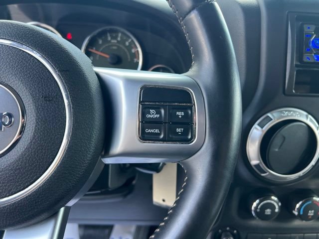 Used 2011 Jeep Wrangler Sahara w/ Connectivity Group AWD/4WD image 15