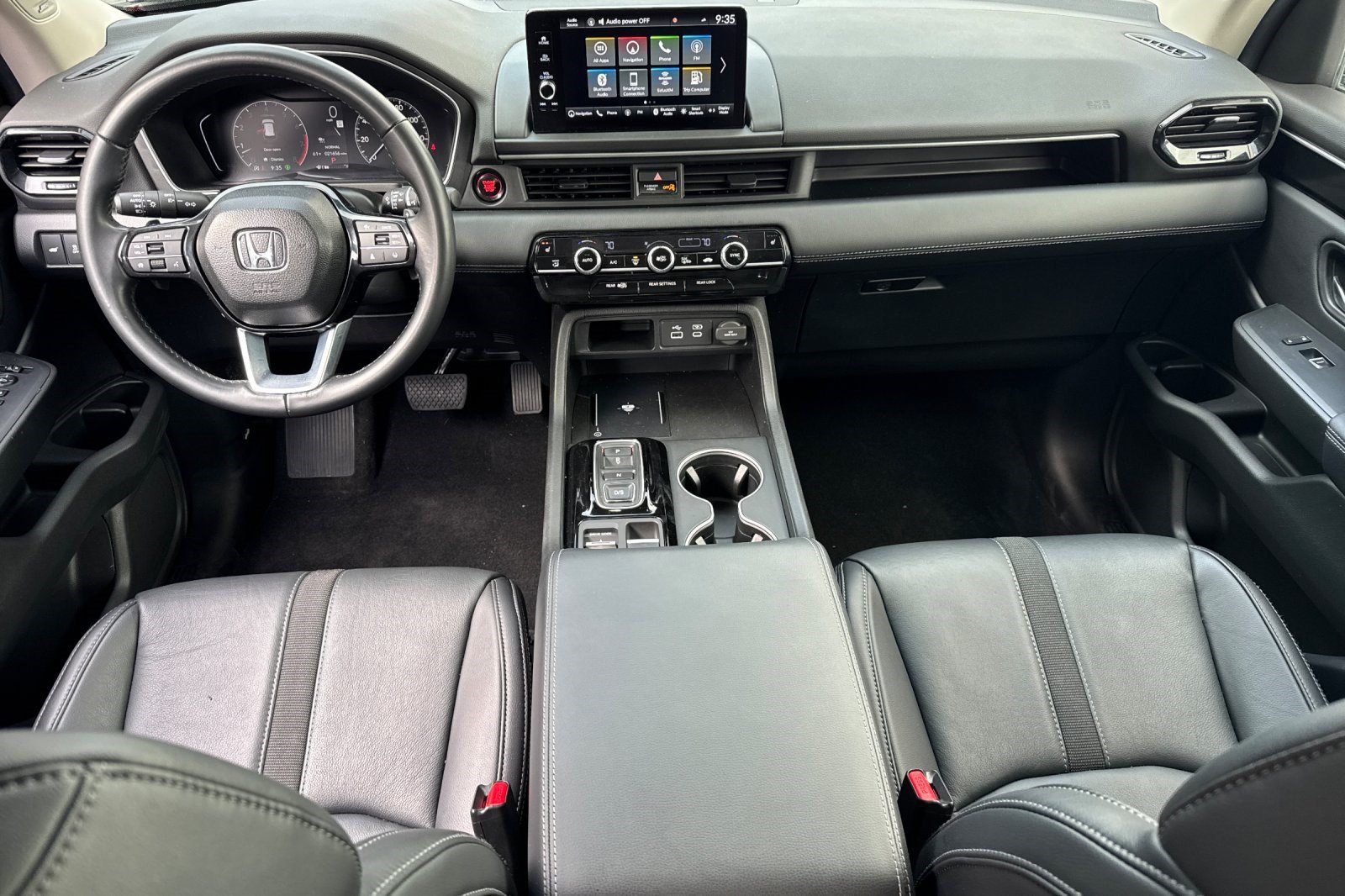 Certified 2024 Honda Pilot Touring image 15