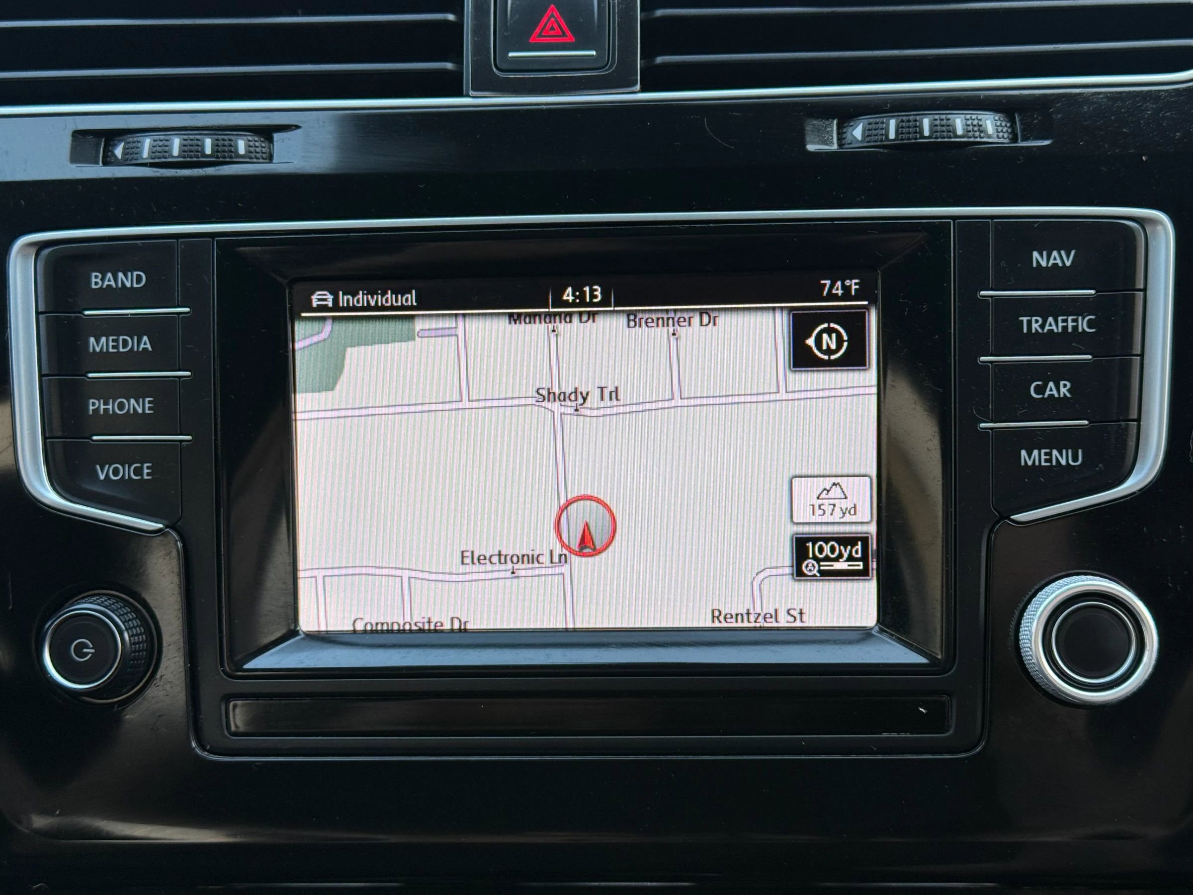 Used 2015 Volkswagen Golf R 4-Door image 21