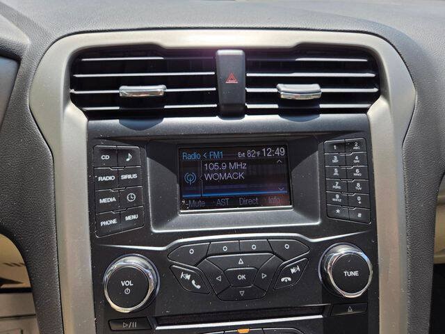 Used 2013 Ford Fusion SE FWD image 27