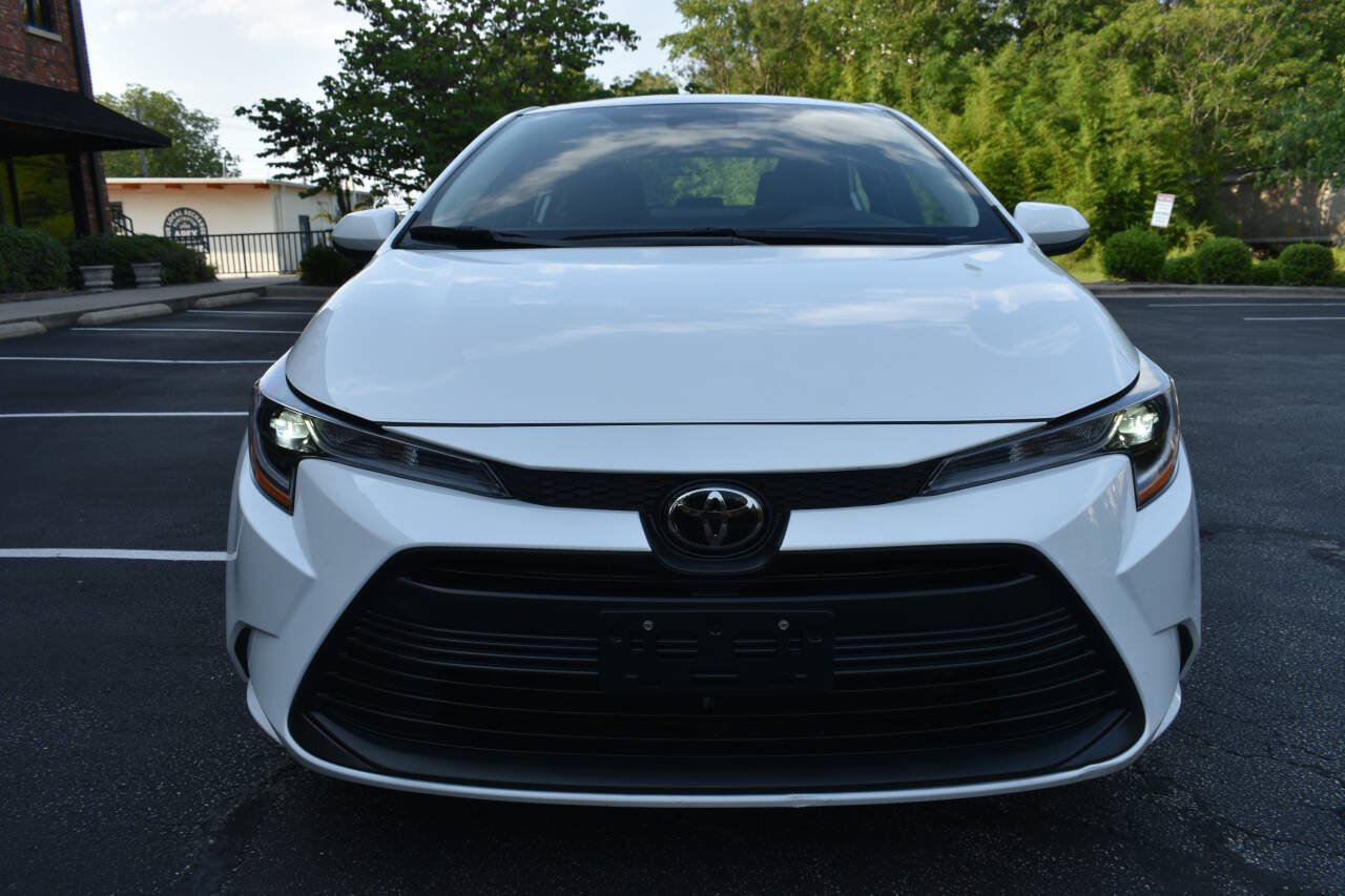 Used 2025 Toyota Corolla LE FWD image 5