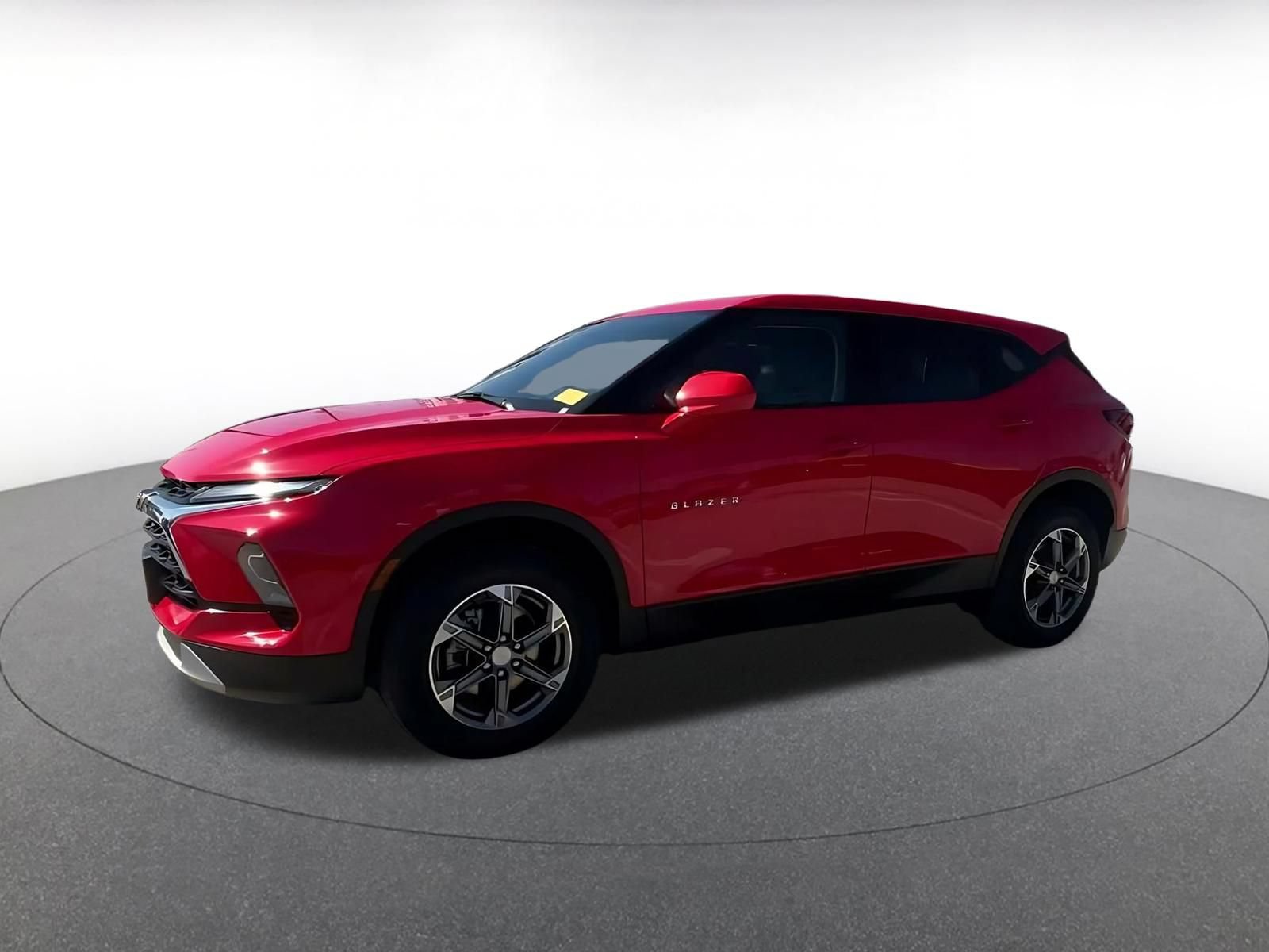 Used 2026 Chevrolet Blazer LT FWD image 6