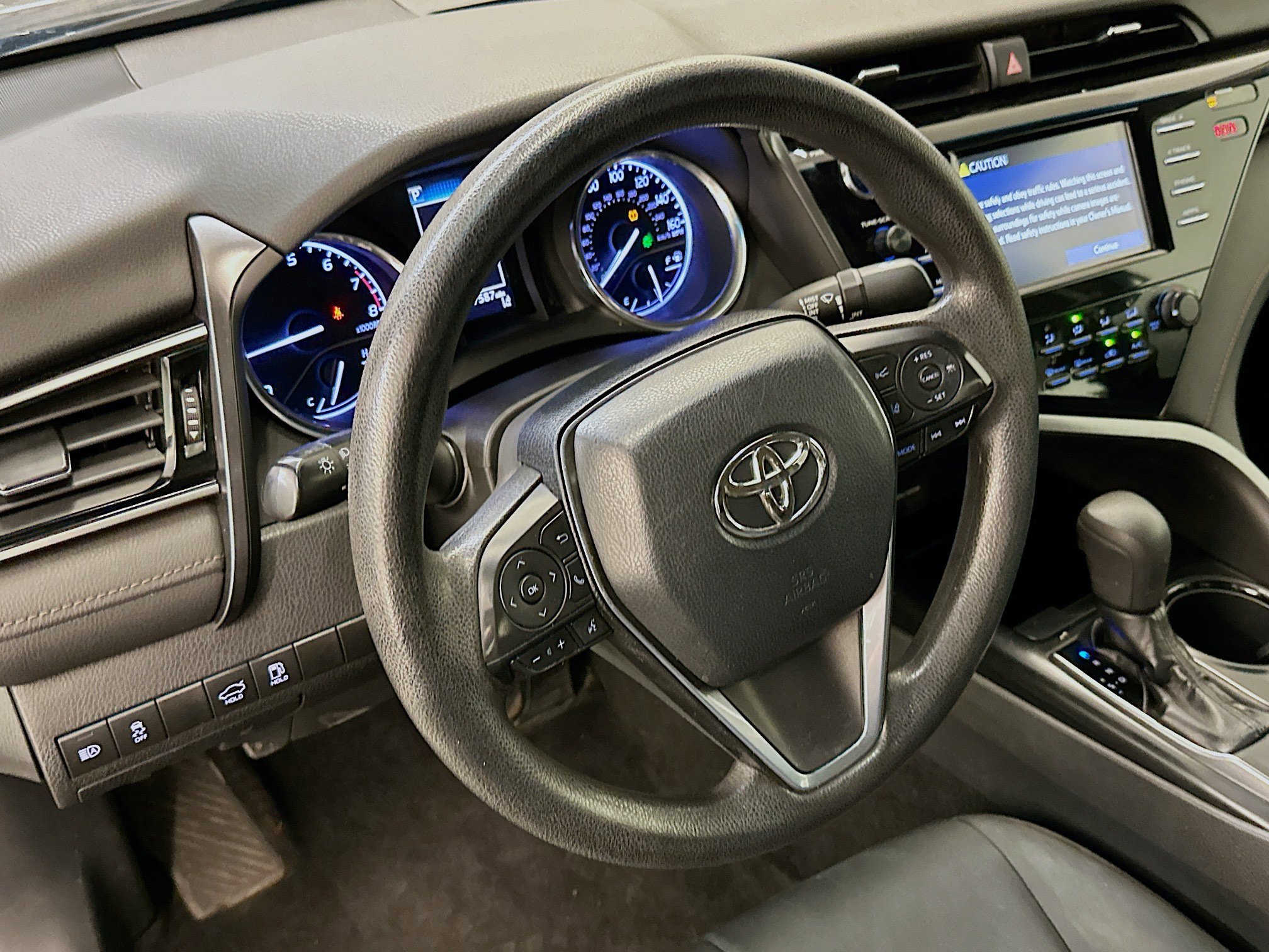 Used 2019 Toyota Camry LE image 18