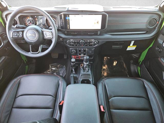 Used 2025 Jeep Wrangler Unlimited Rubicon AWD/4WD image 23