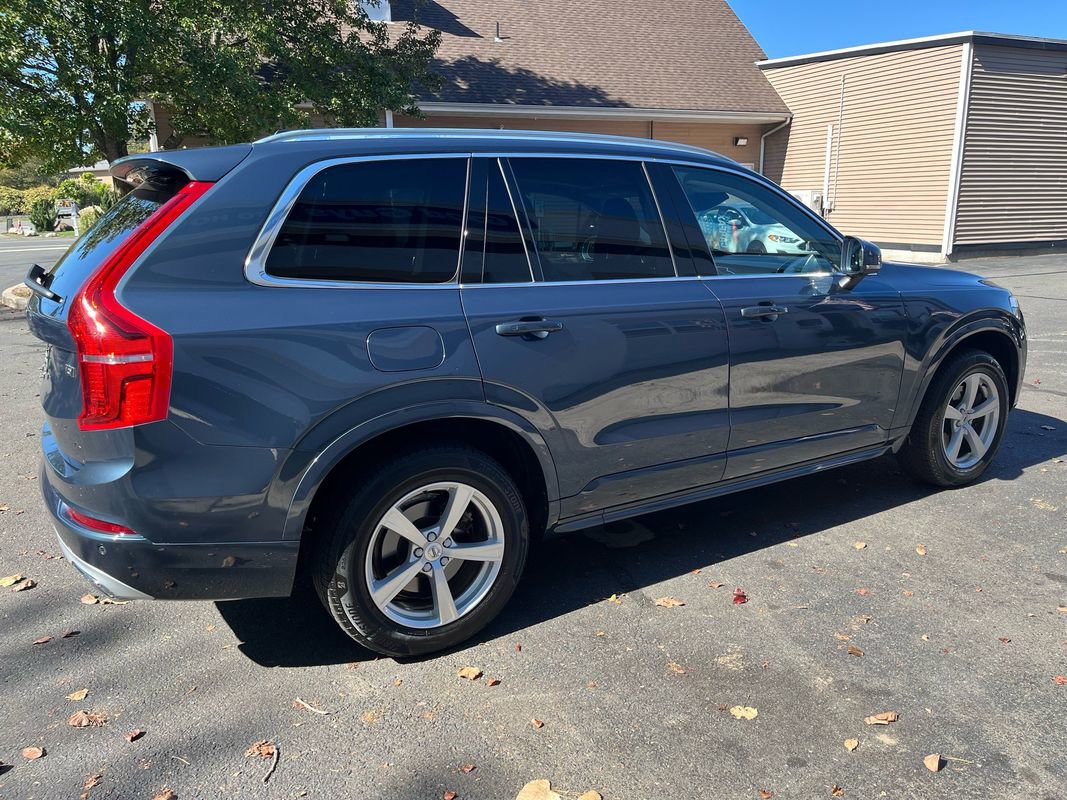 Used 2020 Volvo XC90 T5 Momentum image 5