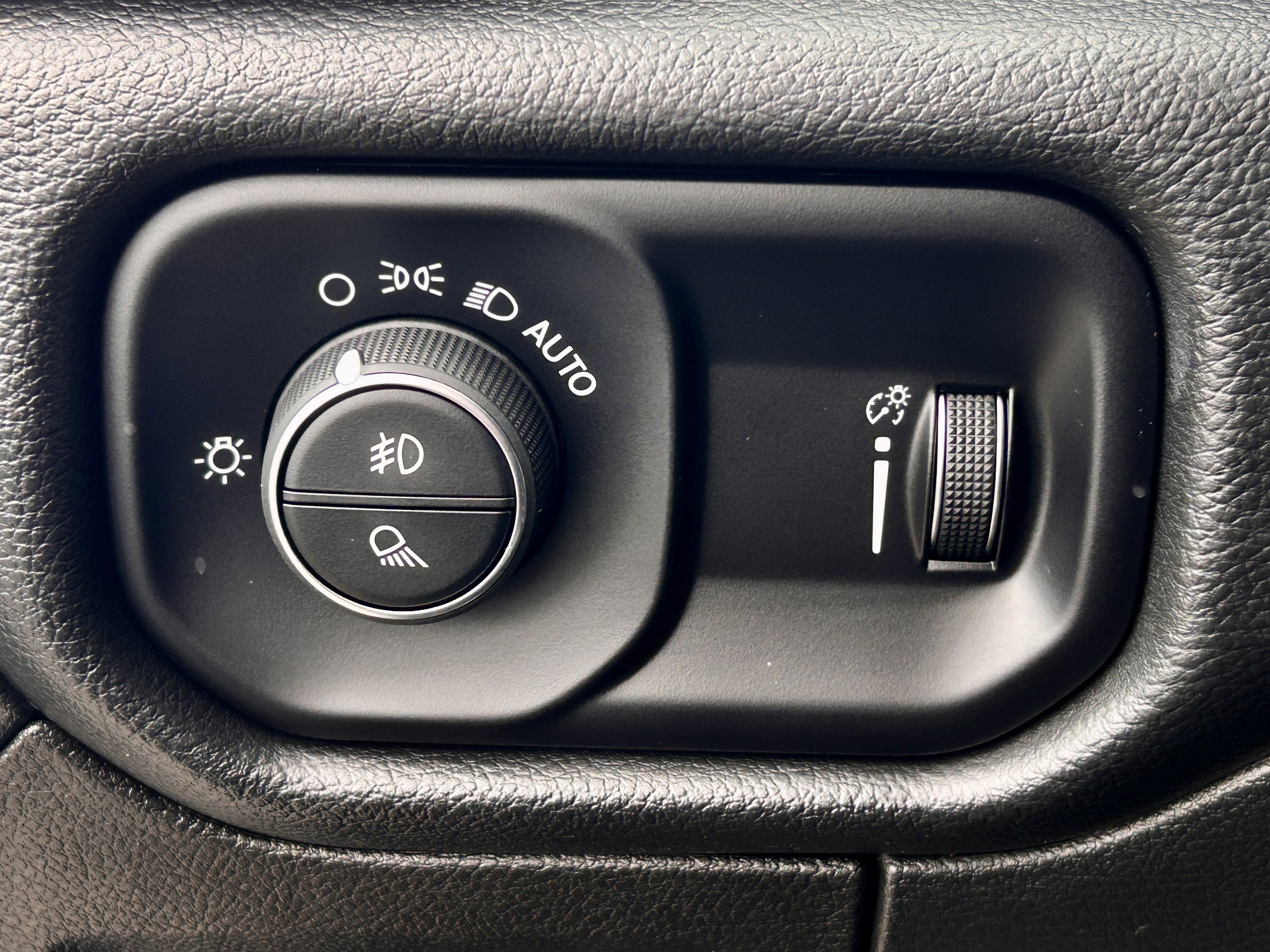 Certified 2022 RAM 1500 Big Horn w/ Trailer Tow Group image 24