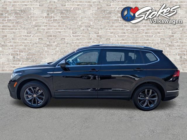 Certified 2023 Volkswagen Tiguan SE w/ Panoramic Sunroof Package FWD image 8