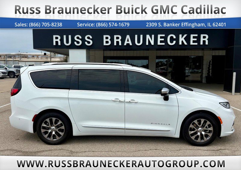Used 2025 Chrysler Pacifica Pinnacle