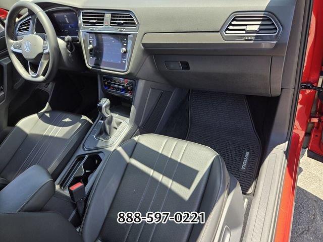 Used 2022 Volkswagen Tiguan SE FWD image 18