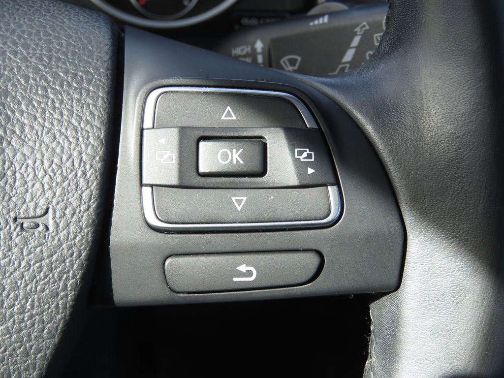 Used 2016 Volkswagen Tiguan SE image 22