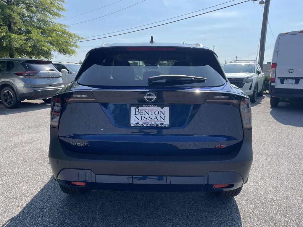 New 2026 Nissan Kicks SR FWD image 3