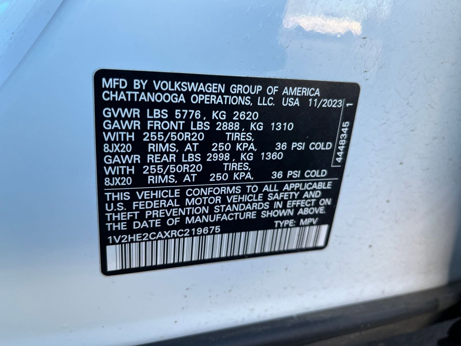 Used 2024 Volkswagen Atlas Cross Sport SE image 31