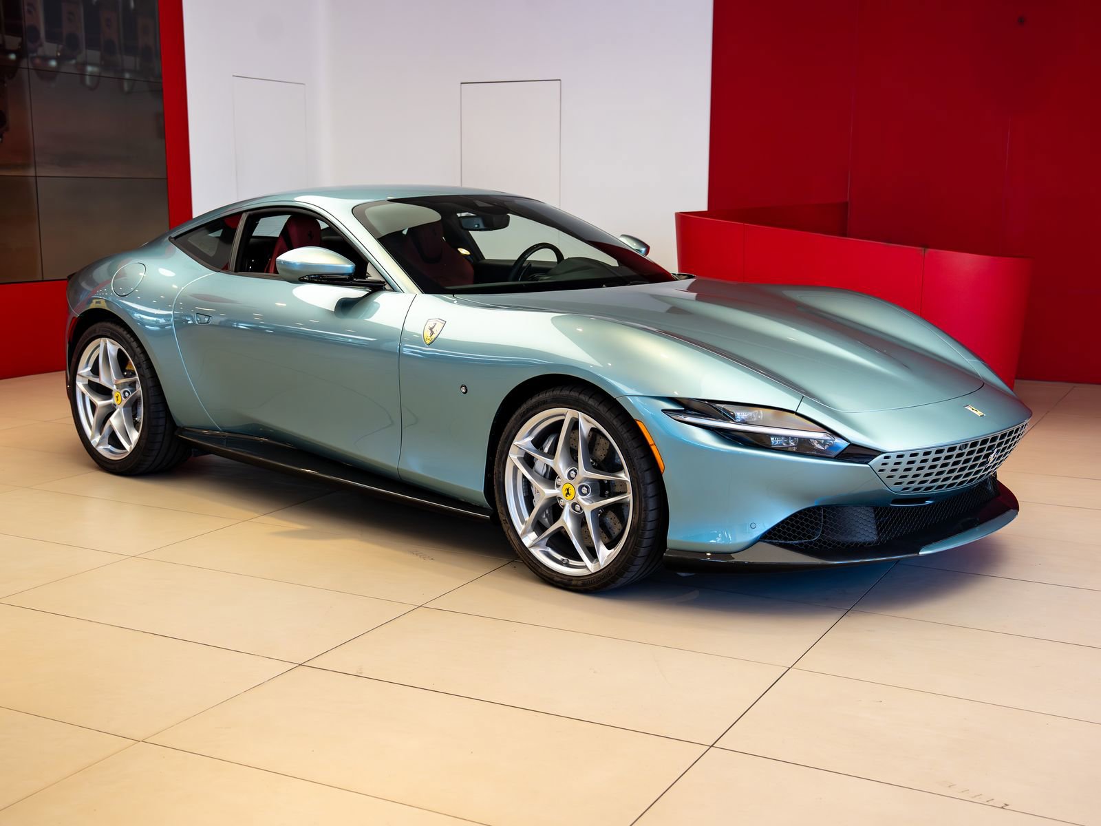 Certified 2023 Ferrari Roma RWD image 1