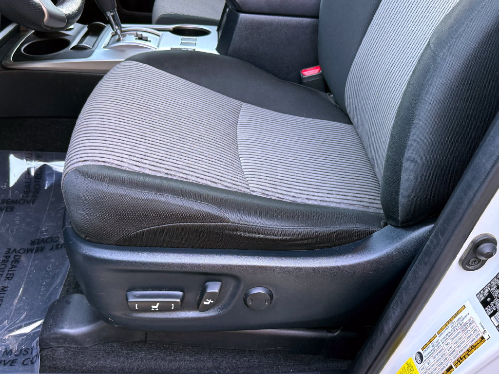 Used 2022 Toyota 4Runner SR5 AWD/4WD image 20