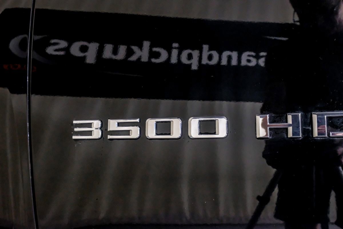 Used 2024 Chevrolet Silverado 3500 LTZ w/ LTZ Convenience Package image 45