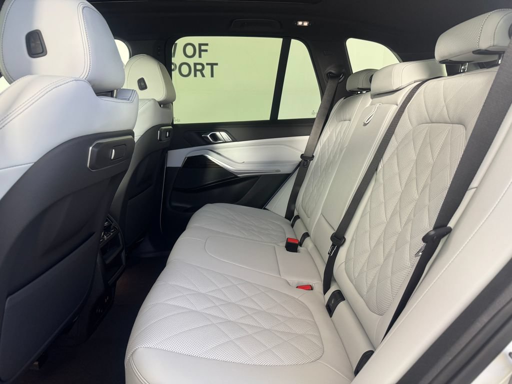 New 2026 BMW X5 xDrive40i AWD/4WD image 13