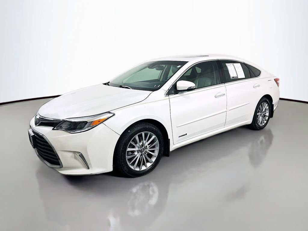 Used 2018 Toyota Avalon Limited image 3