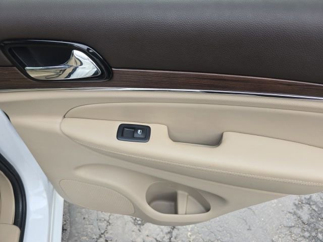 Used 2021 Jeep Grand Cherokee Overland AWD/4WD image 30