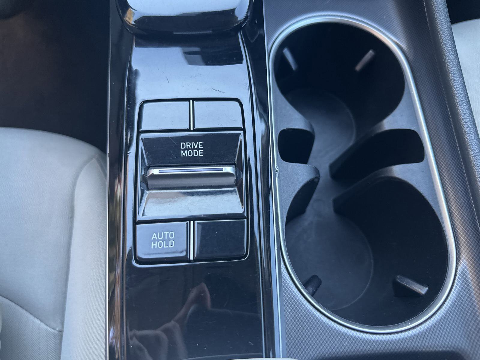 Used 2022 Hyundai Sonata SE image 17