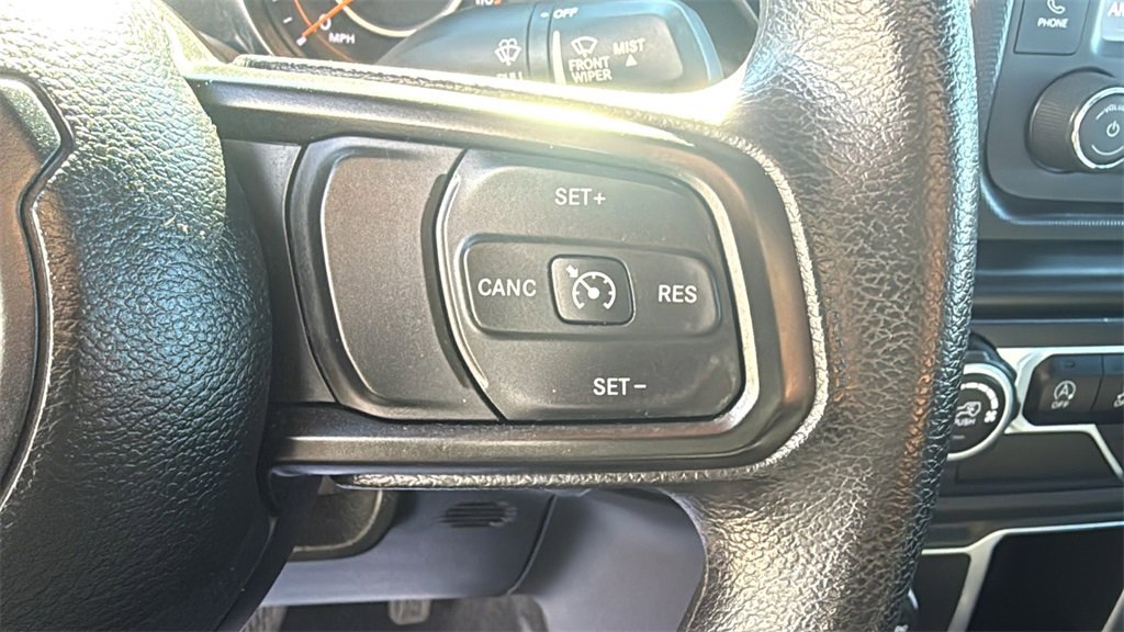 Used 2020 Jeep Gladiator Sport image 23
