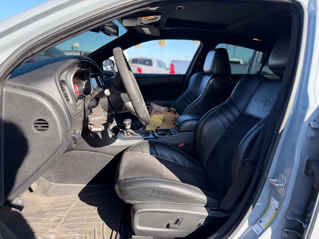 Used 2022 Dodge Charger SRT Hellcat w/ Carbon/Suede Interior Package RWD image 5