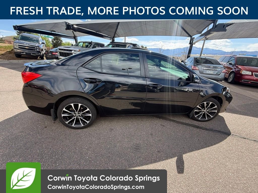 Used 2018 Toyota Corolla SE w/ SE Premium Package FWD image 11
