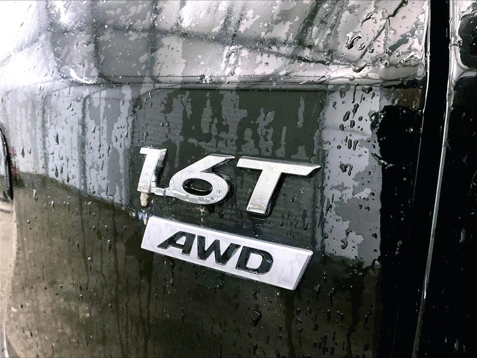 Used 2018 Hyundai Kona Limited AWD/4WD image 13