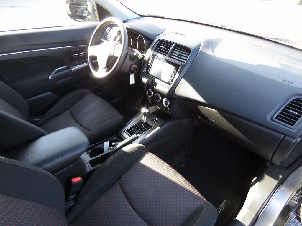 Used 2019 Mitsubishi Outlander Sport SE image 14