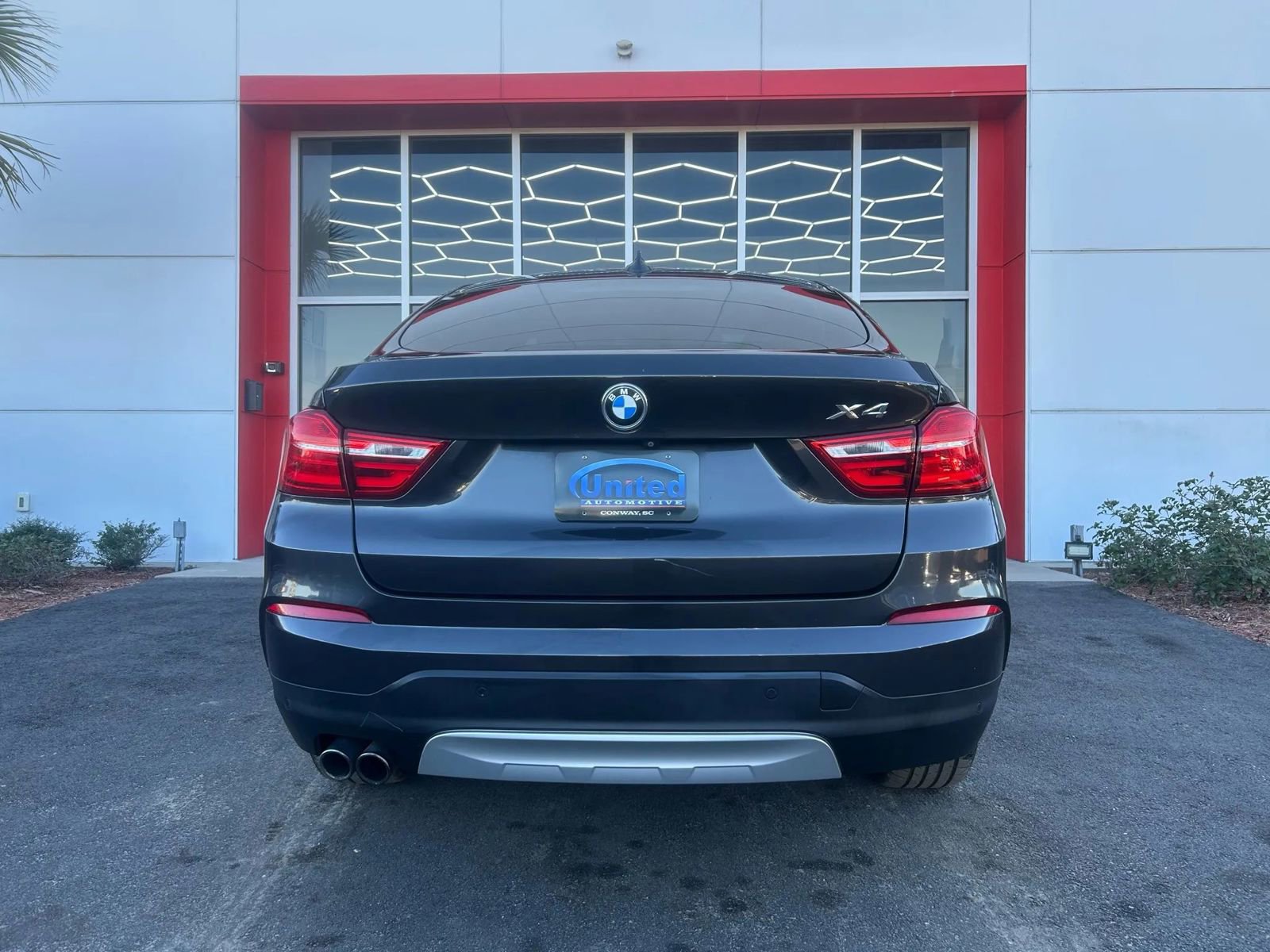 Used 2017 BMW X4 xDrive28i AWD/4WD image 5