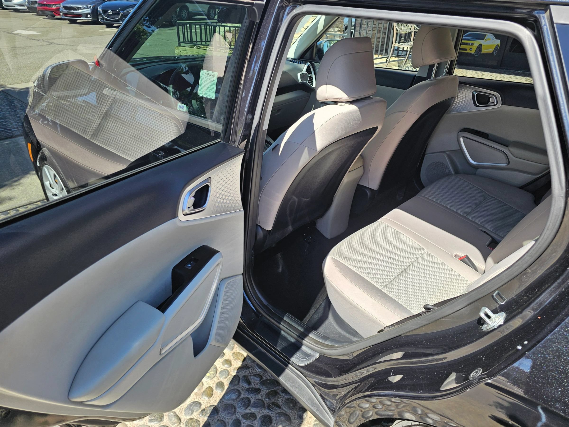 Used 2023 Kia Soul LX FWD image 18