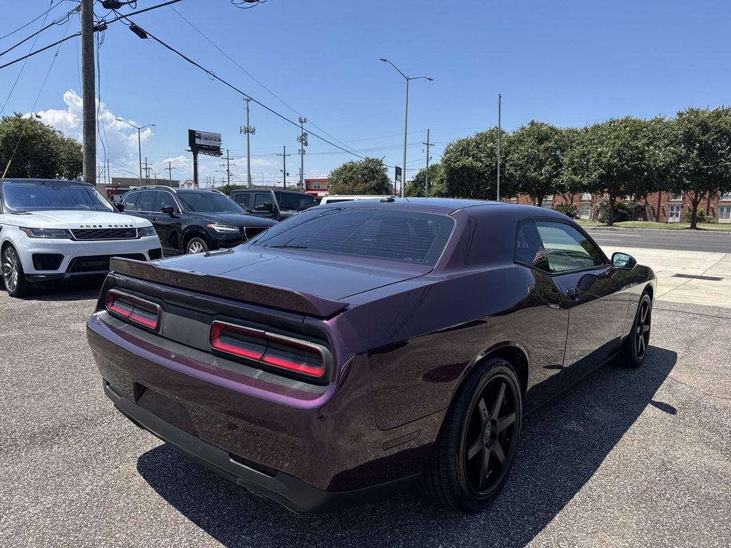 Used 2020 Dodge Challenger R/T w/ Driver Convenience Group RWD image 8