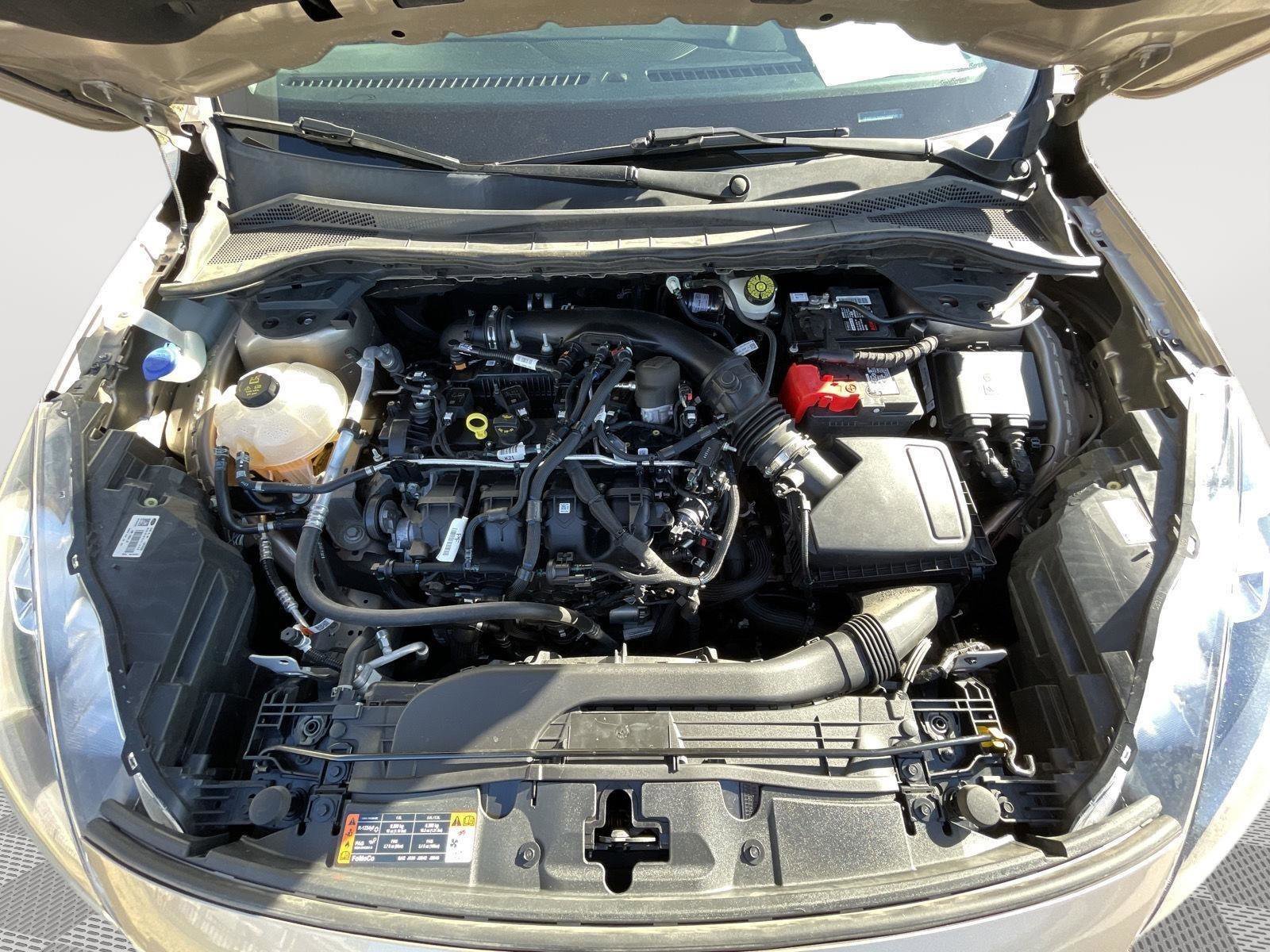 Used 2021 Ford Escape Titanium w/ Class II Trailer Tow Package image 29