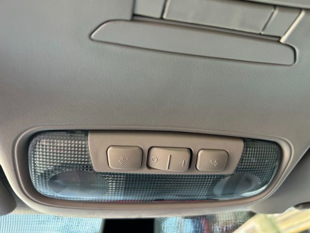 Used 2021 Ford Transit Connect XLT image 23