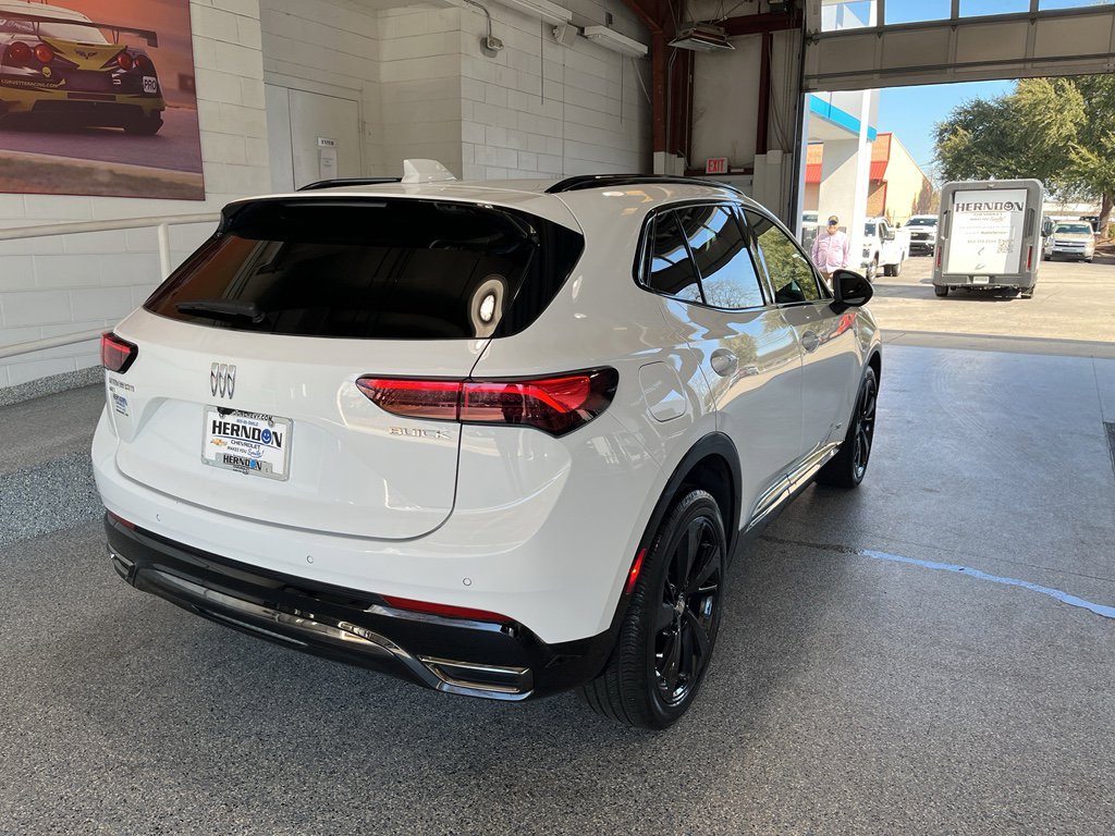 Used 2025 Buick Envision Sport Touring image 8
