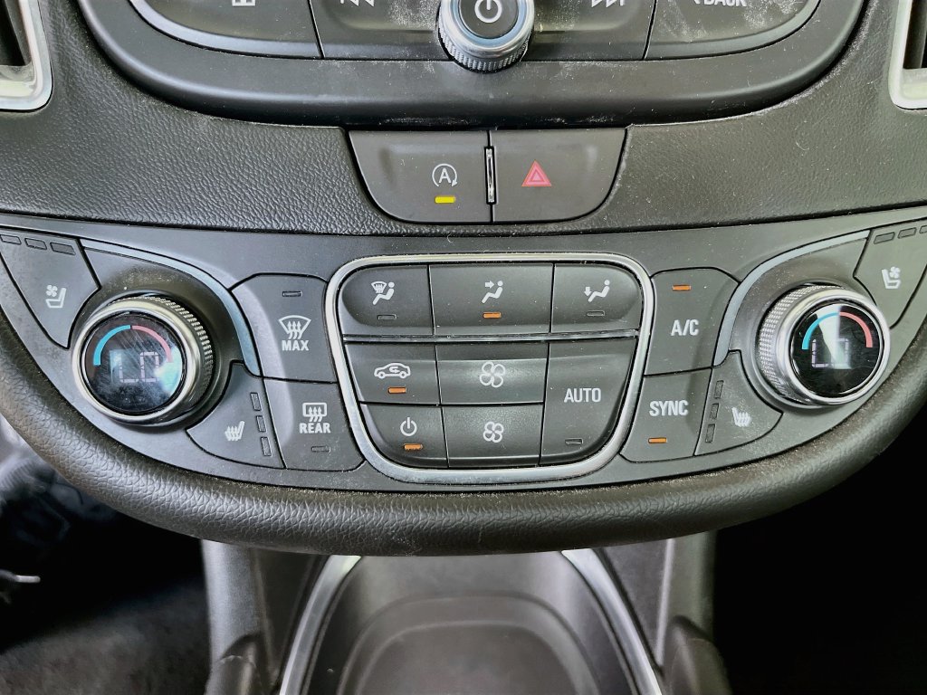 Used 2024 Chevrolet Malibu LT FWD image 16