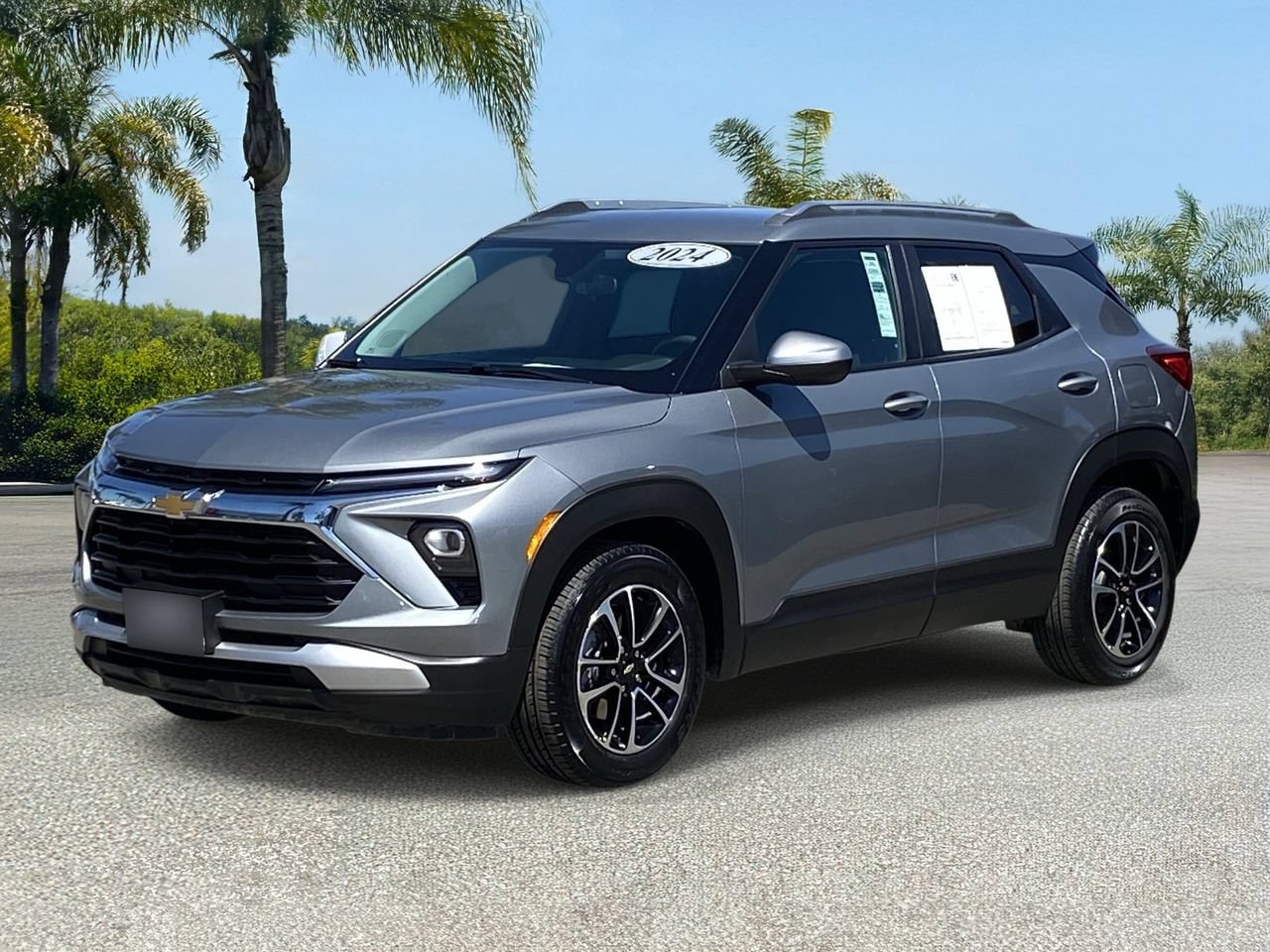 Used 2024 Chevrolet TrailBlazer LT FWD image 2