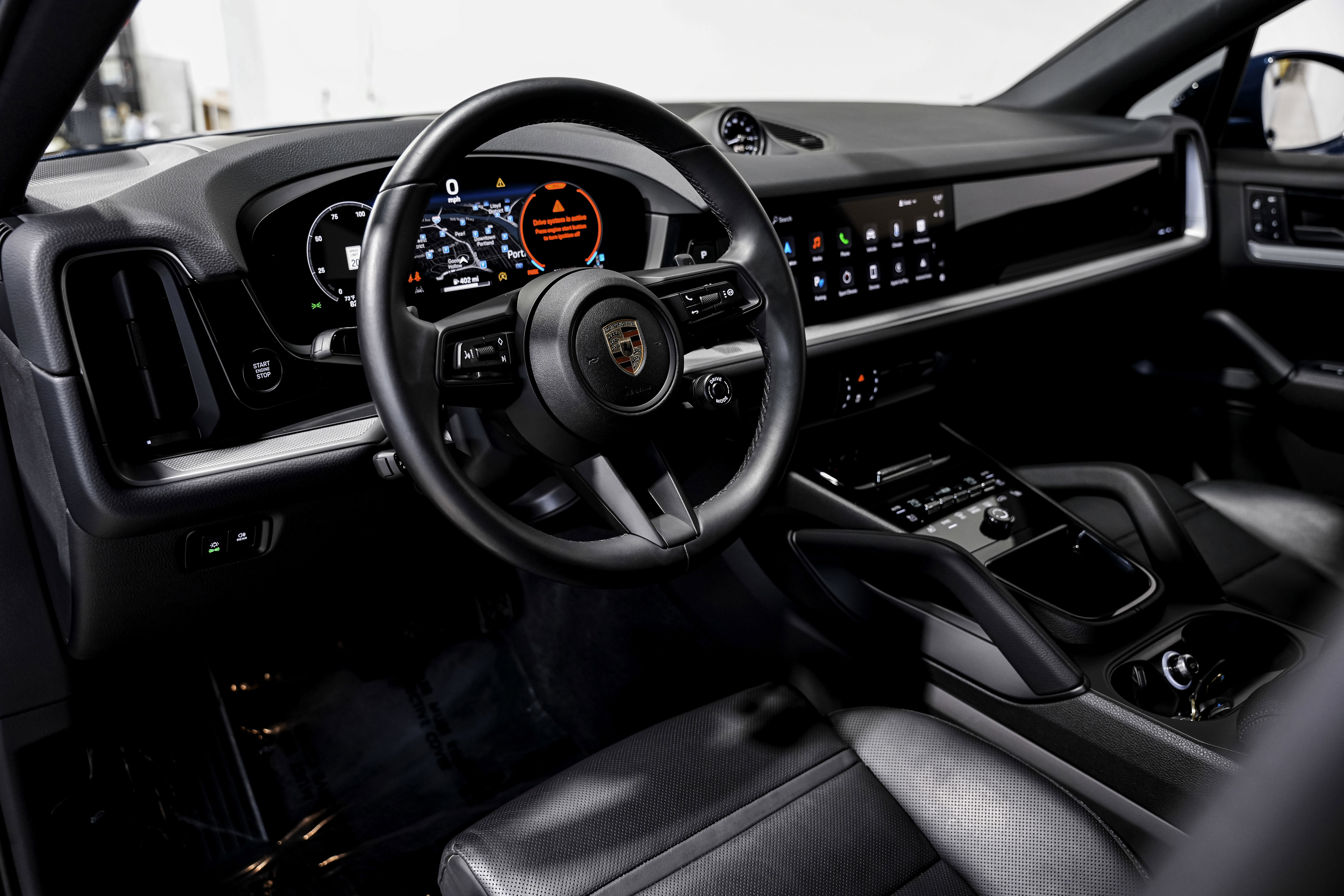 Used 2024 Porsche Cayenne Coupe image 19