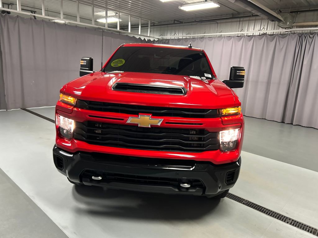 Used 2025 Chevrolet Silverado 2500 Custom w/ Custom Value Package AWD/4WD video 2