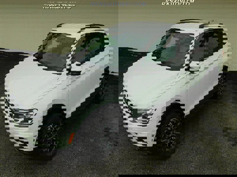 Used 2019 Volkswagen Tiguan SEL image 2