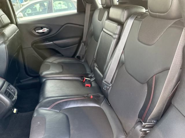 Used 2015 Jeep Cherokee Trailhawk w/ Comfort/Convenience Group image 15