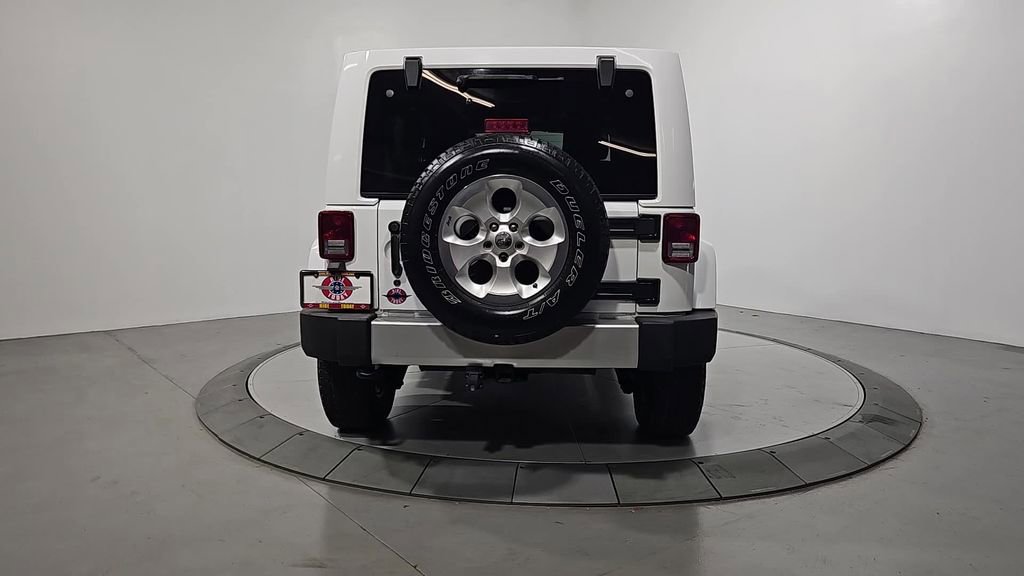 Used 2015 Jeep Wrangler Unlimited Sahara image 4