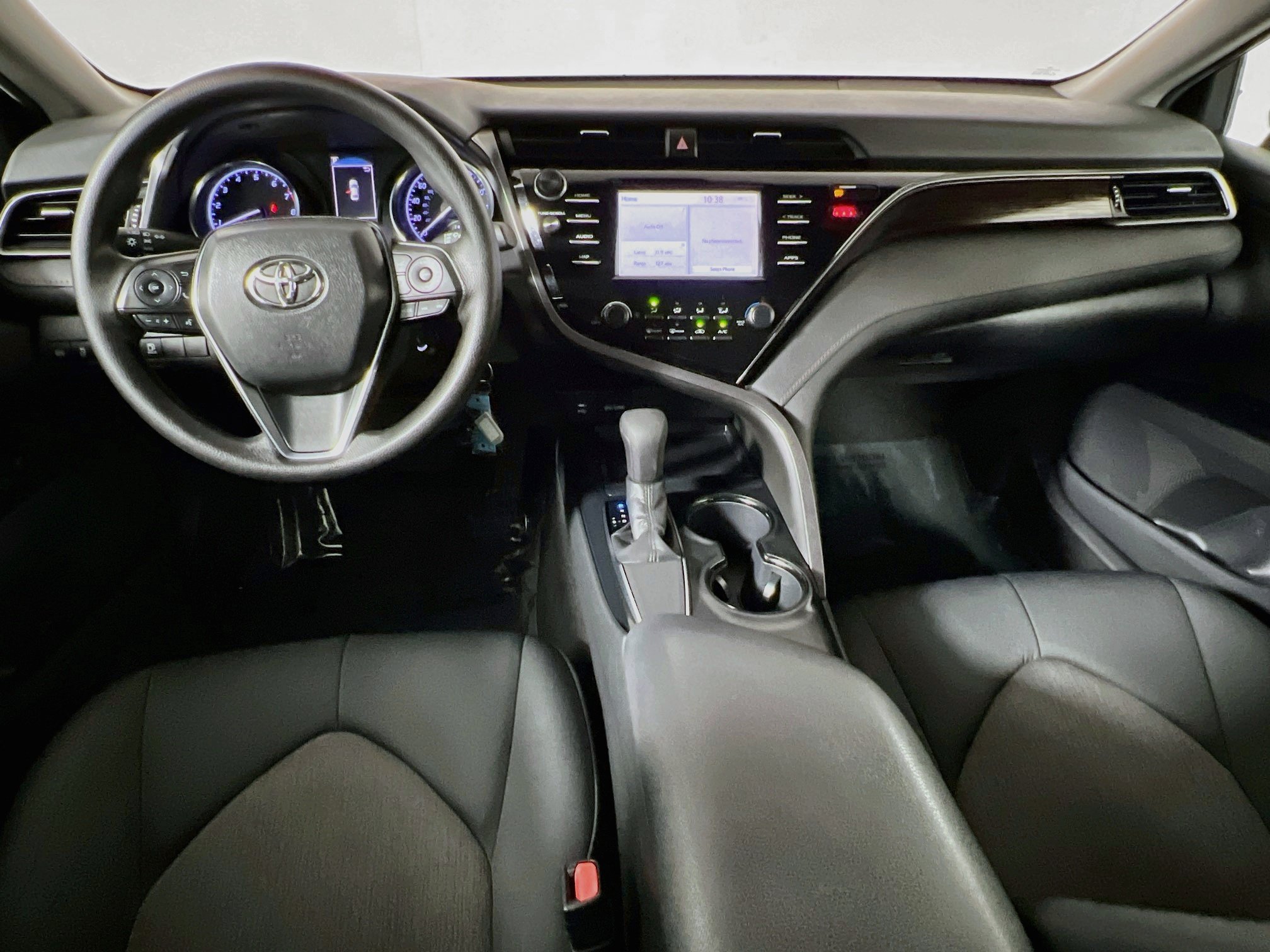 Used 2019 Toyota Camry LE FWD image 29