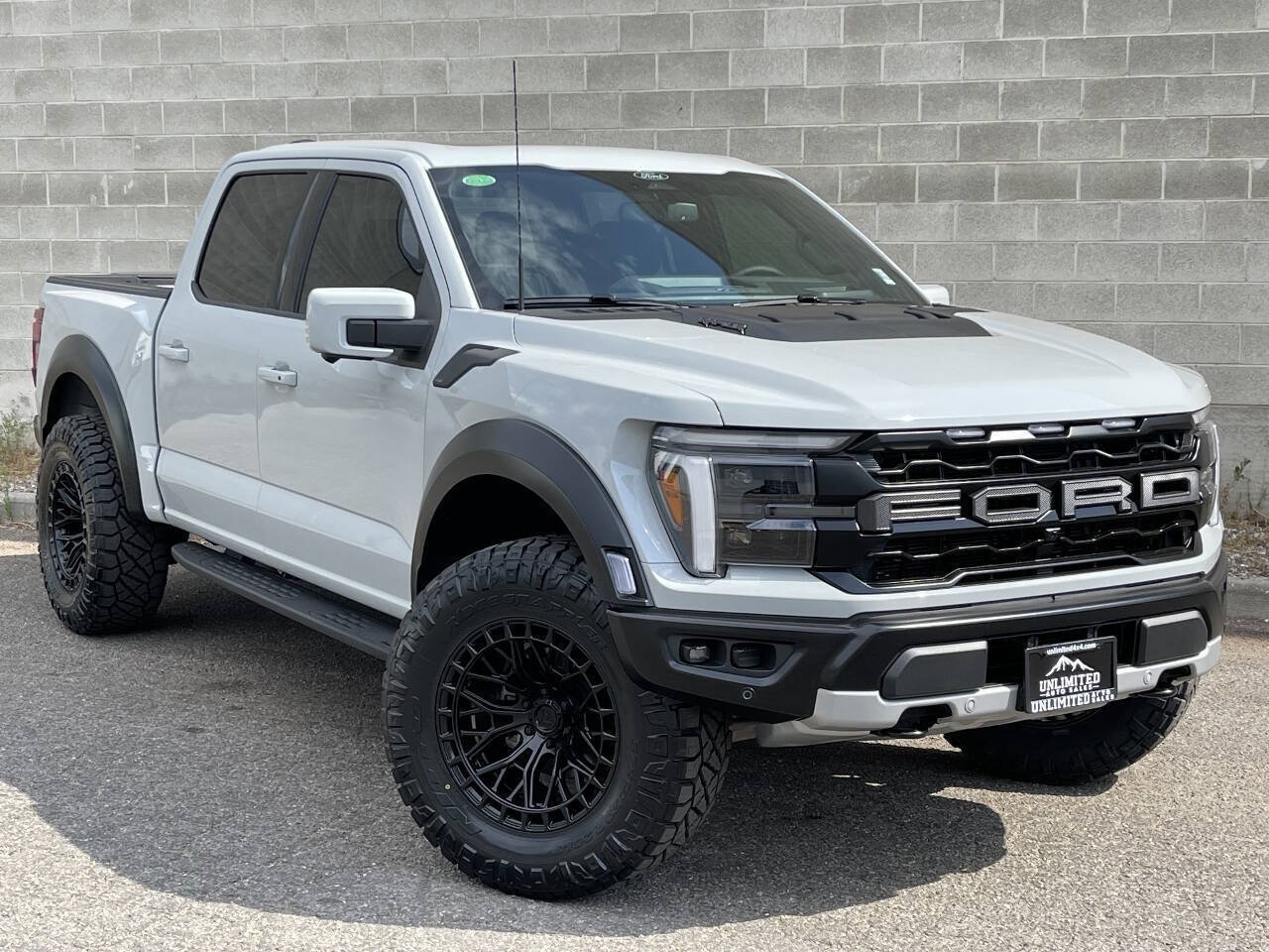 Used 2026 Ford F150 Raptor AWD/4WD image 1