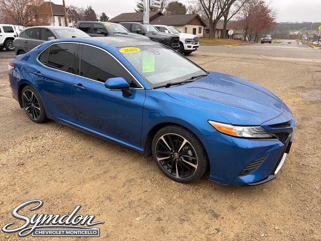 Used 2020 Toyota Camry XSE image 1