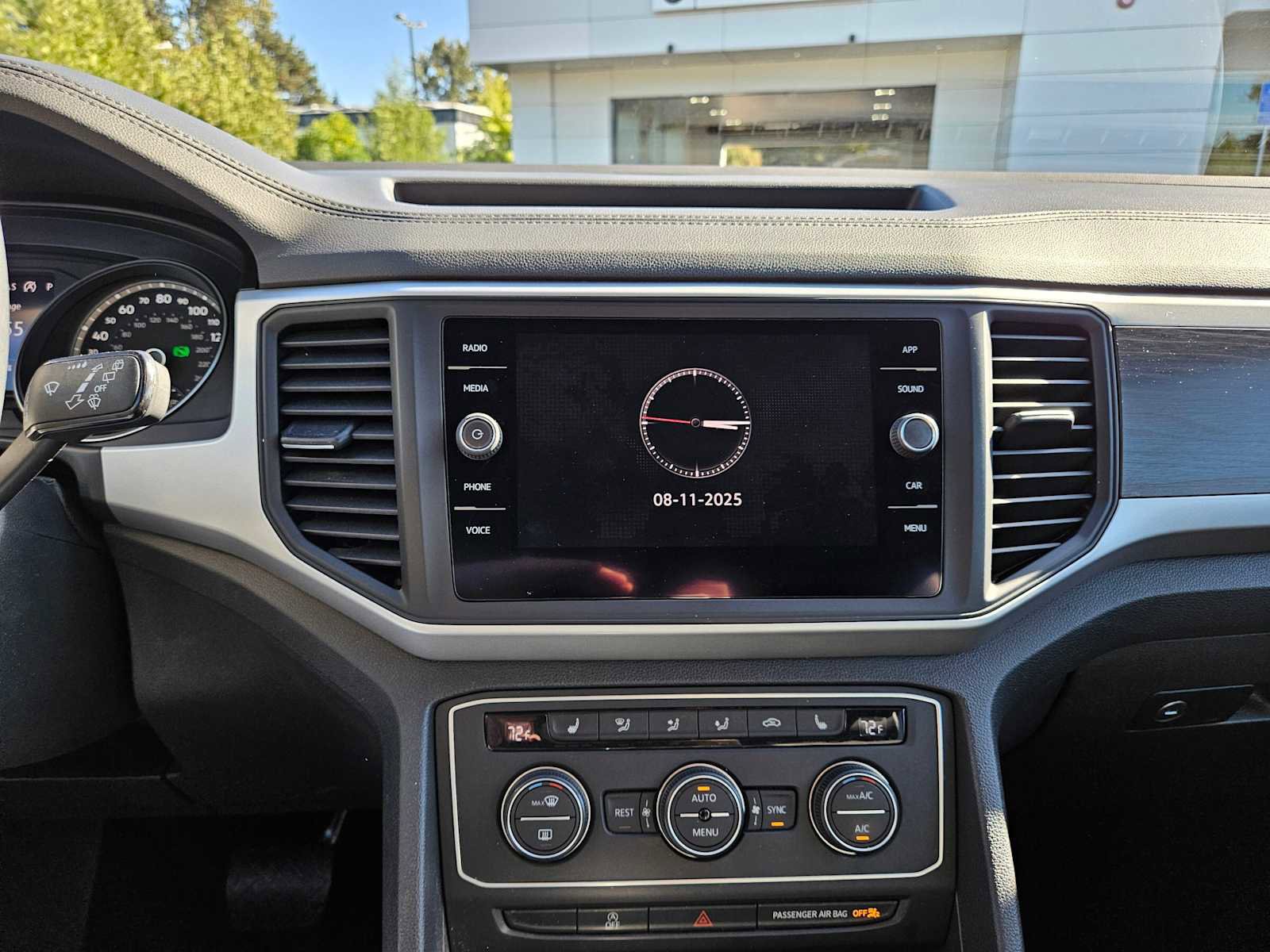 Used 2021 Volkswagen Atlas SE image 30