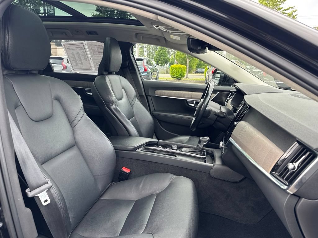 Used 2021 Volvo V90 T6 Cross Country w/ Protection Package Premier AWD/4WD image 21