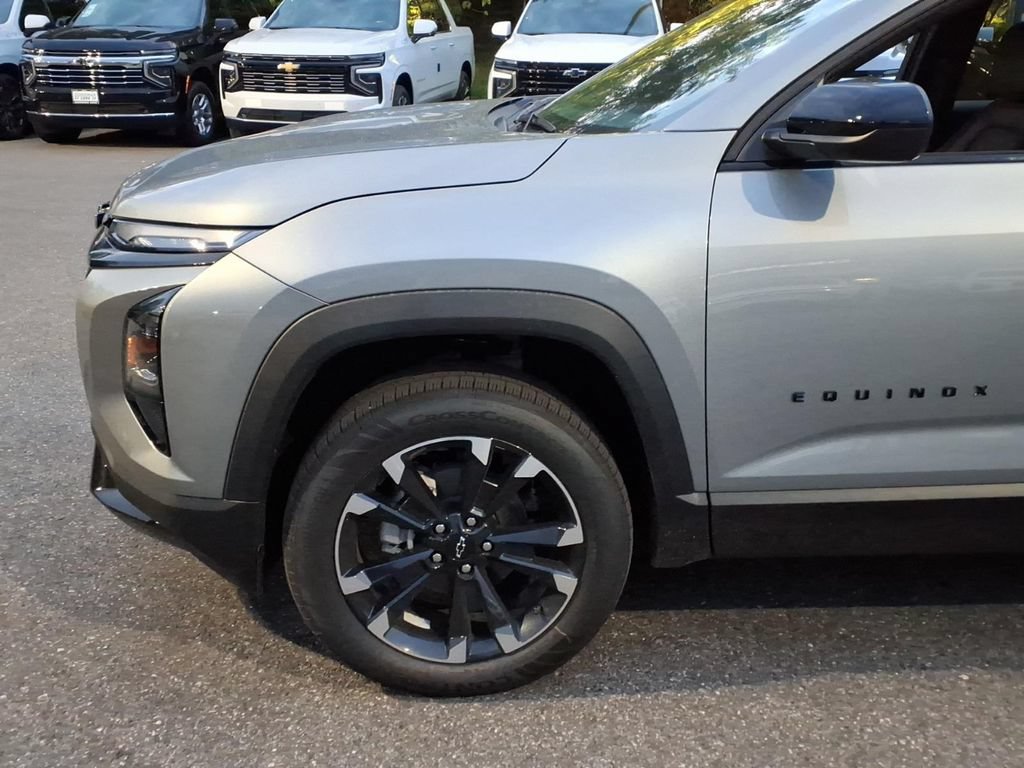 New 2027 Chevrolet Equinox RS FWD image 7