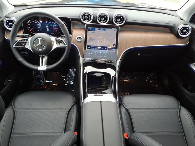 Certified 2025 Mercedes-Benz GLC 300 4MATIC image 4
