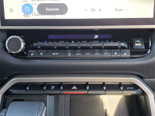 Used 2025 Toyota Tundra Limited image 16